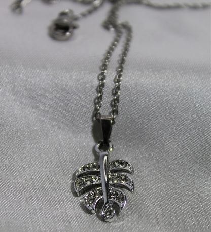 5 In 1 Shining Metallic Locket Set