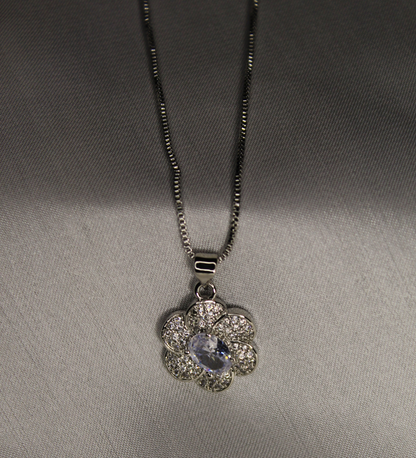 Floral Locket Metallic