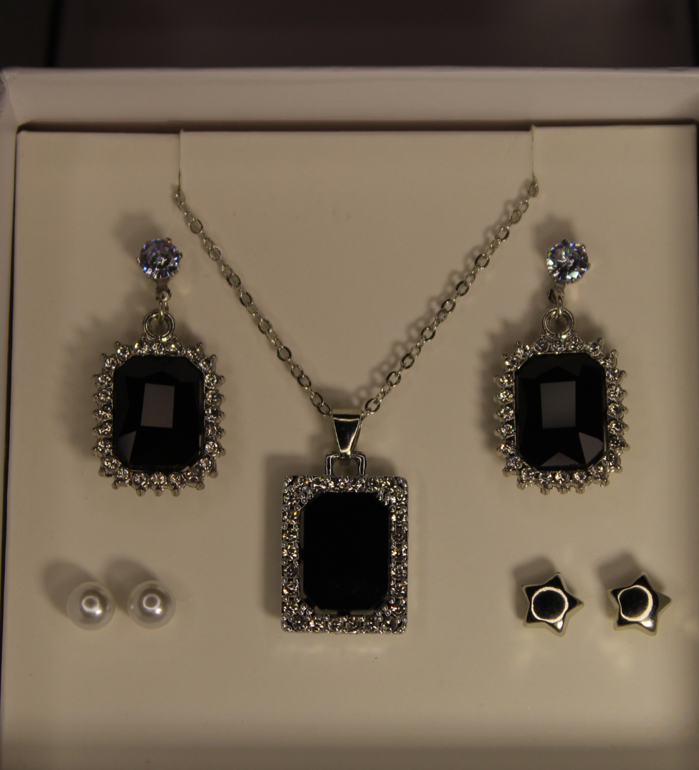 Black Blackish Set 4 in 1