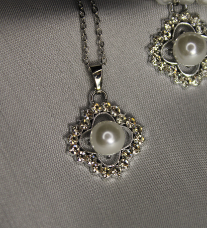 White Pearl Combo Set